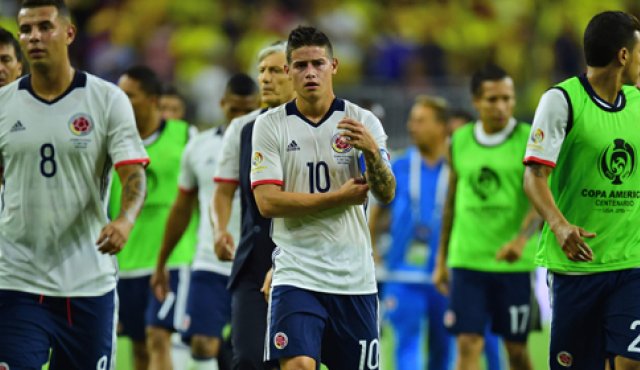 Jugadores de la selección Colombia al final del encuentro. AFP