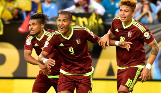 Una envalentonada Venezuela quiere seguir soñando en la Copa América Centenario, y espera obtener una victoria ante la corajuda México. AFP