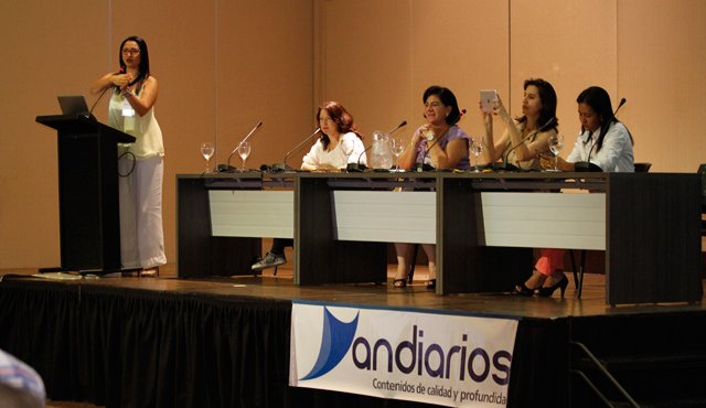 El reconocimiento fue entregado por Aralynn McMane, directora de jóvenes lectores y periódicos en la educación de Wan-Ifra Colprensa