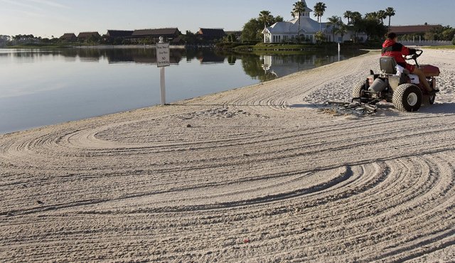 La playa es parte del Grand Floridian, al otro lado del lago del parque Magic Kingdom de Disney. AFP