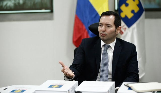 "Haremos el rastreo de las finanzas y bienes de las personas implicadas para aplicar las correspondientes extinciones de dominio y poder recuperar el dinero y bienes", expresó Perdomo. Colprensa