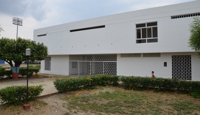El Teatro Atalaya recibió unas reformas en julio de 2014 Y a la fecha no ha sido utilizado y se está deteriorando de nuevo. La Opinión
