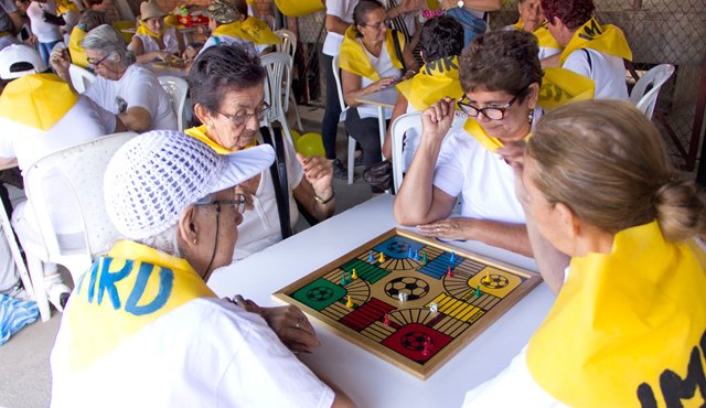 Las olimpiadas se realizaron en el estadio General Santander. Los juegos en competencia fueron: minitejo, rana, ajedrez, parqués, bolo campesino, entre otros. Alfredo Estévez