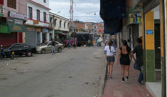 El uso de suelo de acuerdo con lo consignado en el Plan Básico de Ordenamiento Territorial, no permite el funcionamiento de casas de lenocinio en los alrededores de la plaza de mercado. Javier Sarabia