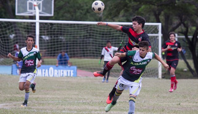 Vibrantes encuentros se han visto en la Primera Copa River Plate Cúcuta, con excelentes jugadores que aprovechan el torneo para mostrarse. Juan Pablo Cohen