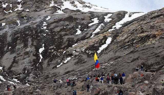 Volcan Nevado del Ruíz. Archivo
