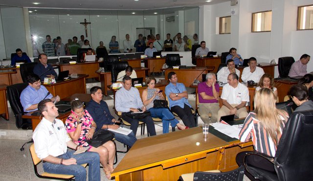 Ayer, en el concejo, se adelantó el foro ‘No aguantamos más’ con marticipación de los representantes de los gremios socioeconómicos de la ciudad y de la clase política cucuteña. Alfredo Estévez