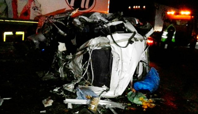 Este accidente ocurrió en la ruta que une la ciudad de Cochabamba, en el centro del país, con La Paz. La-razon.com