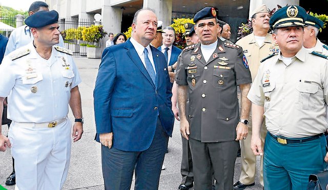 La Opinión