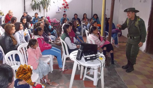 Madres gestantes y lactantes participaron en la charla sobre prevención del consumo de drogas. Roberto Ospino