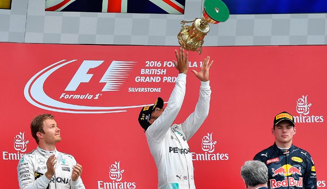 Esta es la 47ª victoria de Hamilton en F1, cuatro de ellas esta temporada. AFP