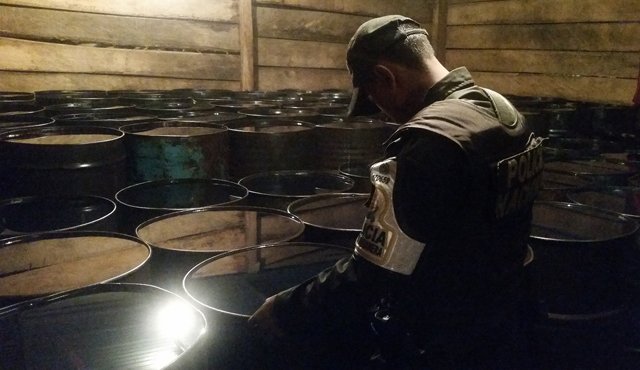 Trece mil 675 galones de gasolina de contrabando le ha quitado la Policía a los pimpineros en lo que va corrido de julio. Cortesía