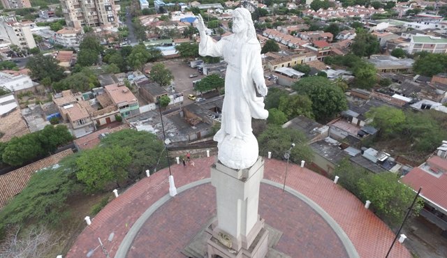 El monumento a Cristo Rey está ubicado al final de la avenida cuarta con calle 19. Mañana se cumplirán actividades deportivas, ambientales y culturales, en el marco de los 70 años del imponente monumento. Juan Pablo Bayona