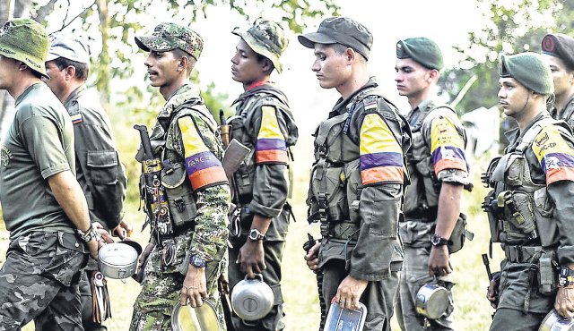 El Gobierno Nacional y la guerrilla de las Farc presentaron los protocolos y anexos del acuerdo ‘cese el fuego y de hostilidades bilateral y definitivo y dejación de las armas’.
Archivo