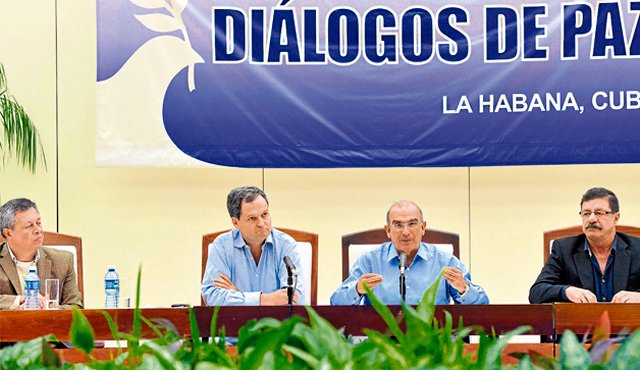 Cuatro años se van a cumplir desde que el Gobierno y las Farc se sentaron a negociar un proceso de paz. Archivo