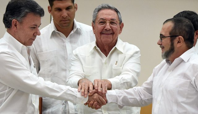 Según la encuesta, solo el 39% de los colombianos votaría por el "Sí". Archivo