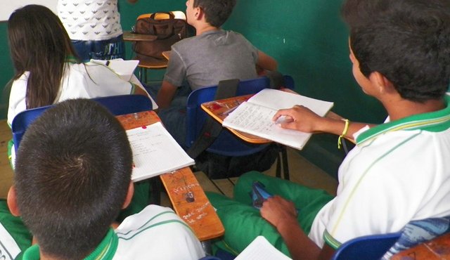 Aunque no es fácil para los pequeños llegar a un ambiente distinto, los docentes procuran que su estadía sea favorable y con calidad académica. Archivo