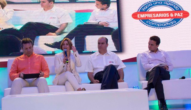 Voceros regionales y nacionales se reunieron para hablar de paz. Alfredo Estévez