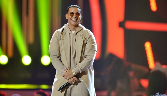 Daddy Yankee obtuvo tres galardones. AFP