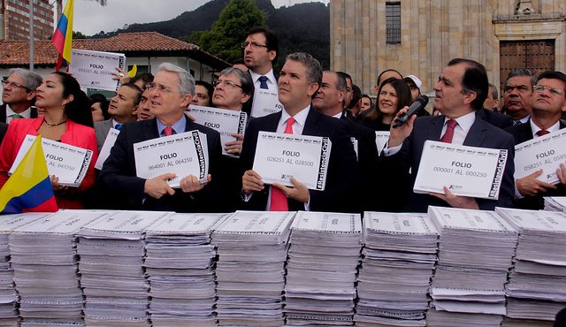 El congresista plantea además medidas cautelares para suspender la votación del plebiscito hasta que el Presidente formule la pregunta de acuerdo a la sentencia de la Corte. Colprensa