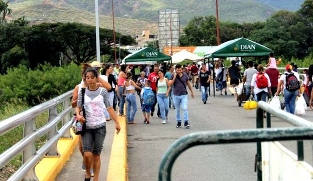 Con relación al tema del transporte de carga internacional, recientemente se realizó una reunión con los integrantes de las cámaras de comercio de la frontera para evaluar la situación. Cortesía
