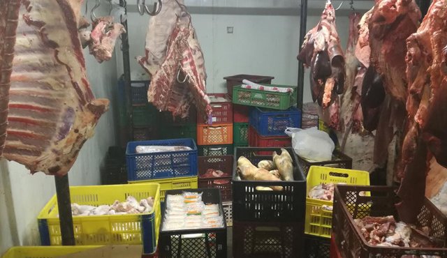 Incautaron alimentos en locales comerciales por no tener la documentación de procedencia. Cortesía