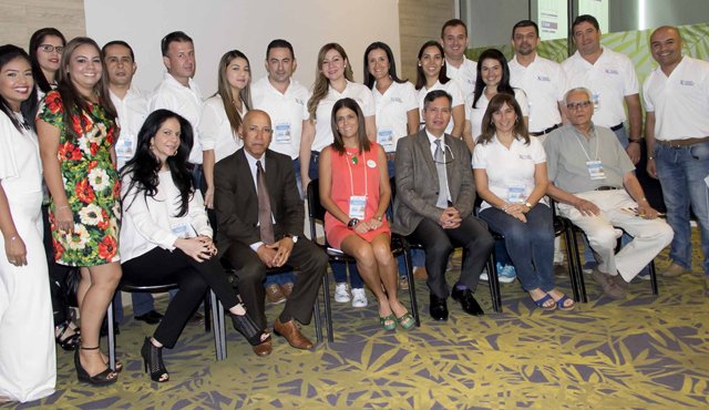 Fue organizado por la Asociación Colombiana de Prostodoncia y la Asociación Colombiana de Periodoncia y oseointegración. Alfredo Estévez