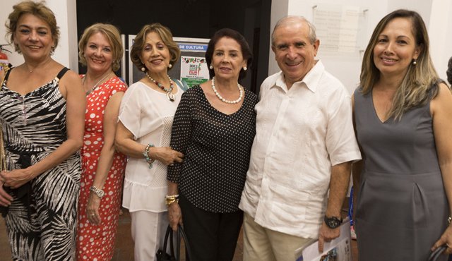 Silvana Vargas, Martha Sherman, Belén de Román, Lilia Chacón, Mario Izquierdo y Rosa Elia Duarte de Leal. Juan Pablo Cohen