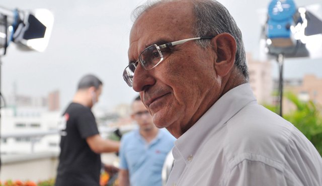 Recordado por renunciar indignado a la vicepresidencia después de que el presidente Ernesto Samper fuera acusado de ganar la presidencia en 1994 con millones de dólares en contribuciones del cartel de la cocaína de Cali. AP