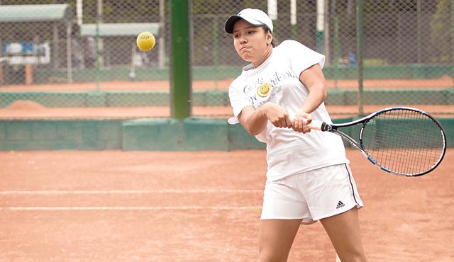 La tenista nortesantandereana María Camila Osorio Serrano continua cosechando títulos y puntos en el escalafón de Federación Internacional de Tenis (ITF), al ganar el torneo Uruguay Bowl, en dobles, junto a la brasileña Thaisa Brana Pedretti. Archivo