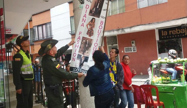 La campaña denominada “Todos por una ciudad visible y limpia”, se realizó en el centro histórico de Pamplona. Cortesía