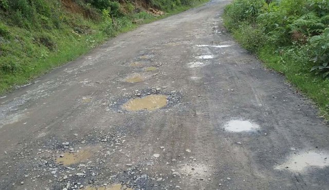 Las desastrosas vías de varios municipios solo tendrán intervenciones mínimas, con los recursos de regalías. Se espera que con recursos propios del departamento las condiciones viales mejoren. Archivo