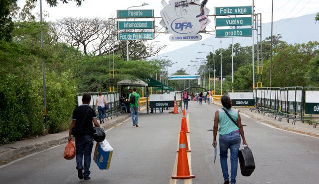 La autoridad migratoria destacó que estas medidas no se aplicarán en casos de tránsito que deban realizarse por razones fortuitas o de fuerza mayor. Archivo