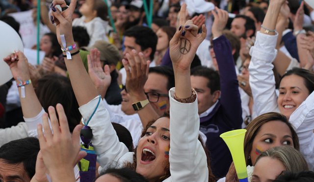 Hoy, los colombianos darán su voto si deciden o no apoyar el acuerdo de paz. Colprensa