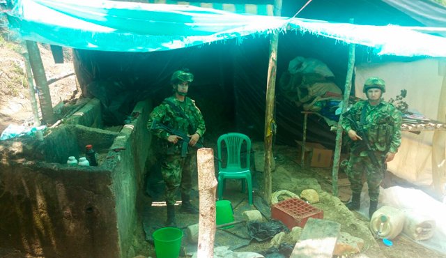 También había una plantación de tres hectáreas de marihuana cultivadas. Ejército Nacional