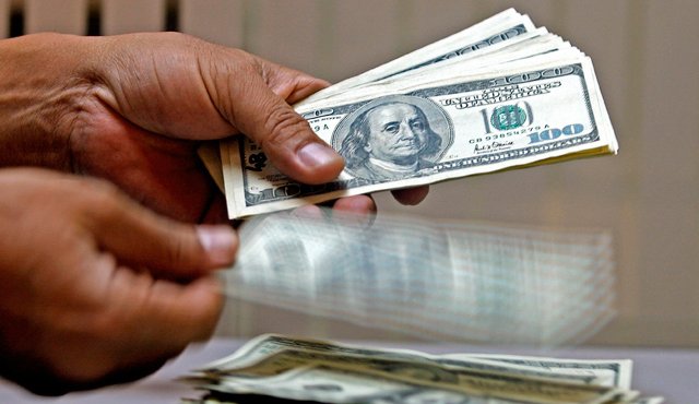 Analistas de inversión aseguran que tras el resultado de plebiscito, se hará más difícil llevar a cabo la reforma tributaria. Archivo
