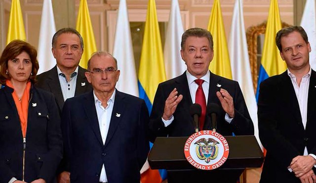 Santos les pidió que "comiencen los diálogos que nos permitan abordar todos los temas necesarios para tener un acuerdo y culminar con éxito el sueño de toda Colombia de terminar la guerra con las Farc". Presidencia