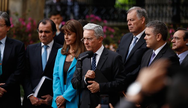 “Expresamos al Gobierno soluciones jurídicas y económicas vinculadas a la eliminación del narcotráfico que sean inmediatas para los guerrilleros rasos, no incursos en delitos de lesa humanidad”, expresó. Colprensa