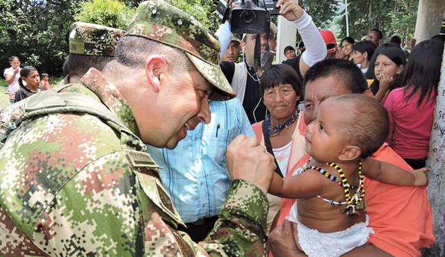 El Ejército es la principal autoridad que apoya a la comunidad barí, uno de los más importantes pueblos ancestrales de Norte de Santander. Cortesía