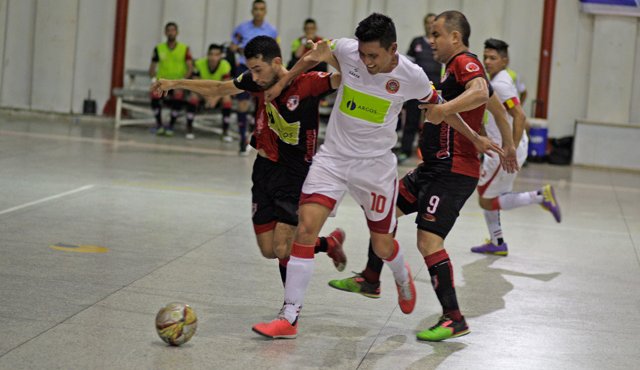 El equipo de fútsal Cúcuta Niza se prepara para competir contra Saeta Bogotá. Mario Caicedo