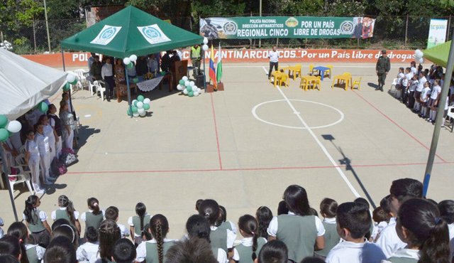 Fueron inauguradas las obras de remodelación del parque del barrio Camilo Torres de Ocaña. Cortesía