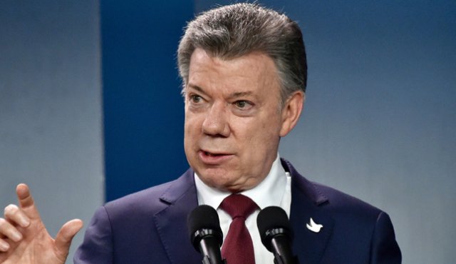 El presidente Juan Manuel Santos indicó este viernes que el nuevo acuerdo con las Farc podría estar en cuestión de días. AFP