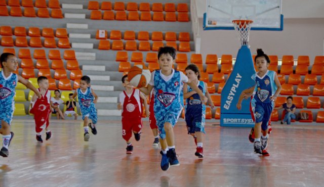 El objetivo es detectar a temprana edad los nuevos prospectos del baloncesto rojinegro. Rodrigo Sandoval