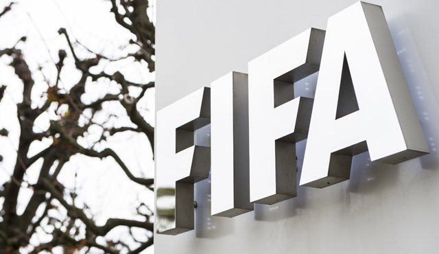 Debido a que uno de los jugadores incumplía los requisitos de convocatoria con la selección. AP