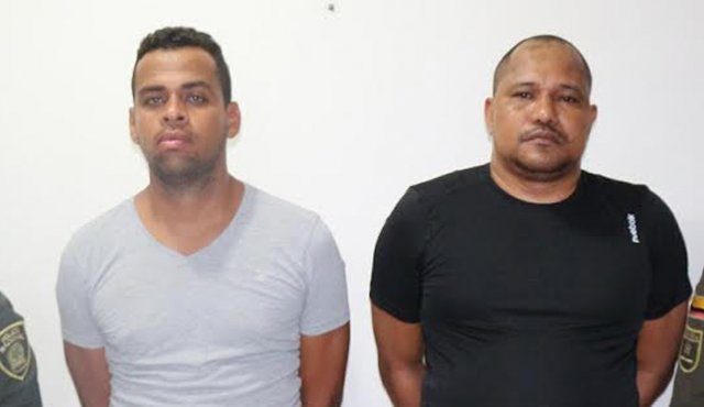 De izquierda a derecha Félix Jesús Hernández Nieto y Marlon Pacheco Pabuena Policía