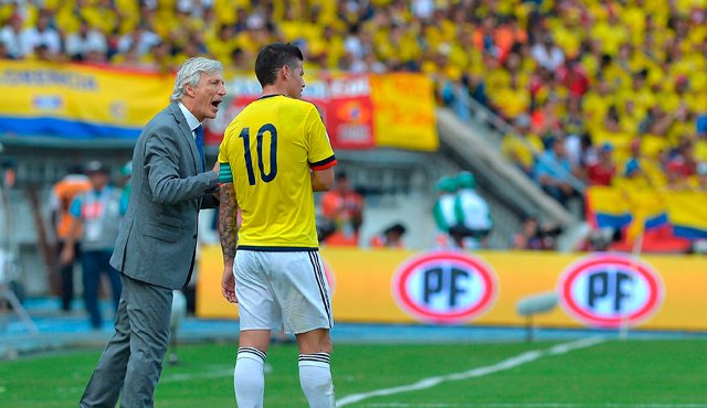 Pékerman no acertó en el planteamiento táctico y James estuvo muy impreciso. AFP