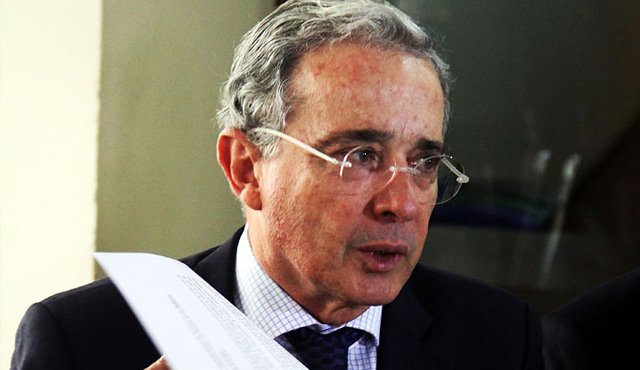 Uribe se pronunció antes de la nueva reunión a puerta cerrada de los promotores del No sobre los acuerdos de paz de La Habana. Colprensa