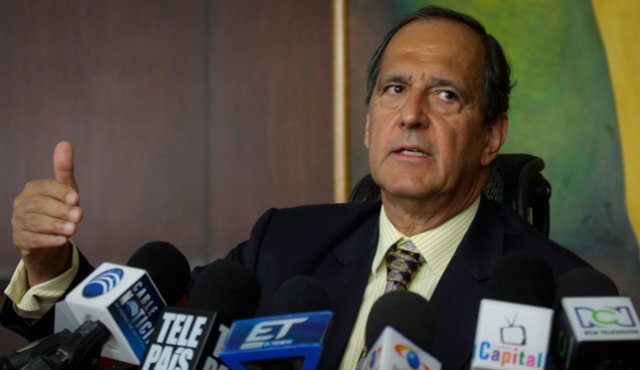 El jefe negociador del Gobierno en los diálogos de paz con el Eln, Juan Camilo Restrepo, señaló que llegó el momento de dialogar para conseguir la paz con ese grupo. Colprensa