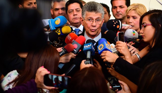 El parlamento venezolano, de mayoría opositora, que preside Henry Ramos Allup, pidió a la justicia investigar el caso de dos sobrinos de la primera dama, Cilia Flores, declarados culpables en Estados Unidos por narcotráfico AFP