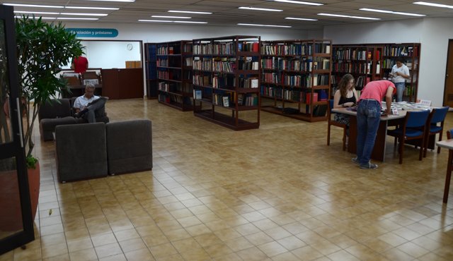 Biblioteca del Banco de la República. La Opinión